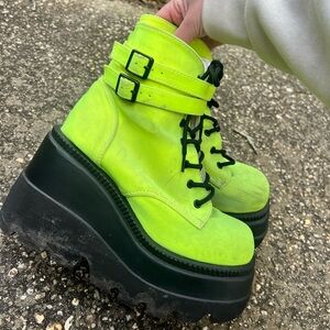 Demonia Neon Green Reflective Technopagan Shaker 52 Platform Boots Size 7